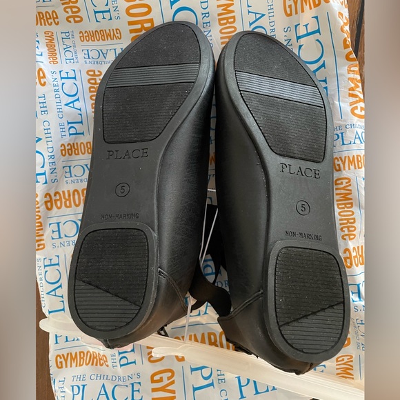 NWT! The Children’s Place Black Flats. Sz 5 youth. - Picture 4 of 4